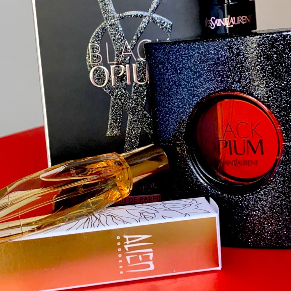 Yves Saint Laurent Black Opium/ Alien Goddess